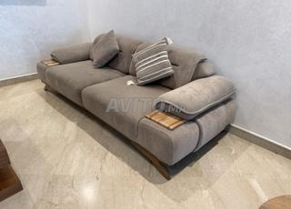 أريكة خشب مصمت بتصميم مع مساند للذراعين