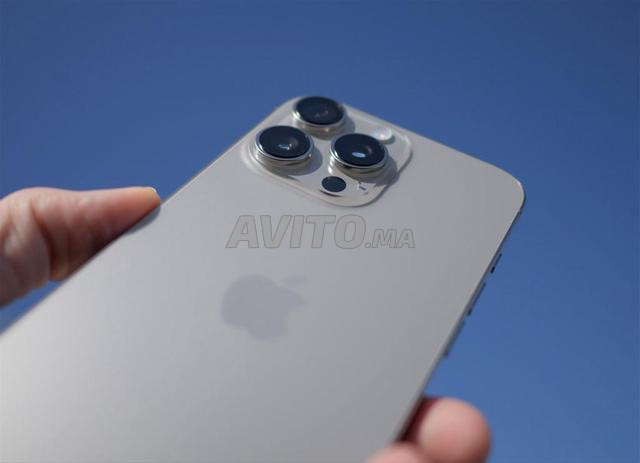iphone 16 pro 512GB silver titanum très bon état