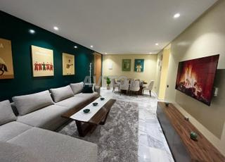 شقة كبيرة في زناتة