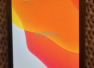 ايفون اكس اسود