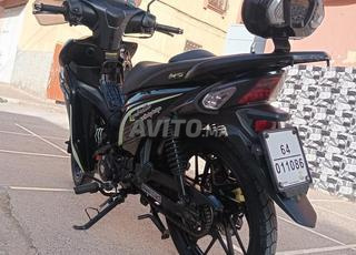 دراجة نارية جديدة للبيع