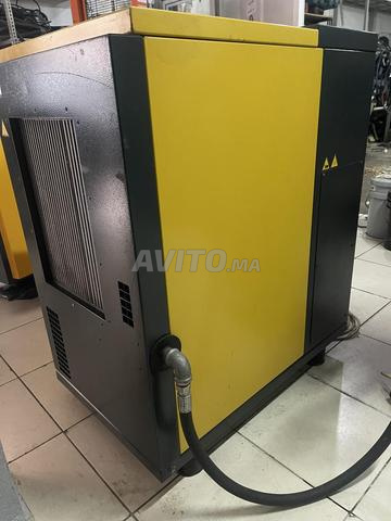 Compresseur à vis KAESER avec sécheur
