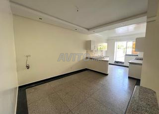 شقة للإيجار 130 متر مربع في الدار البيضاء