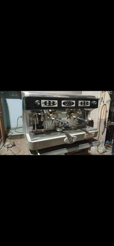 ماكينة قهوة أستوريا