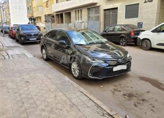 تويوتا كورولا هايبرد