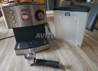 ماكينة قهوة