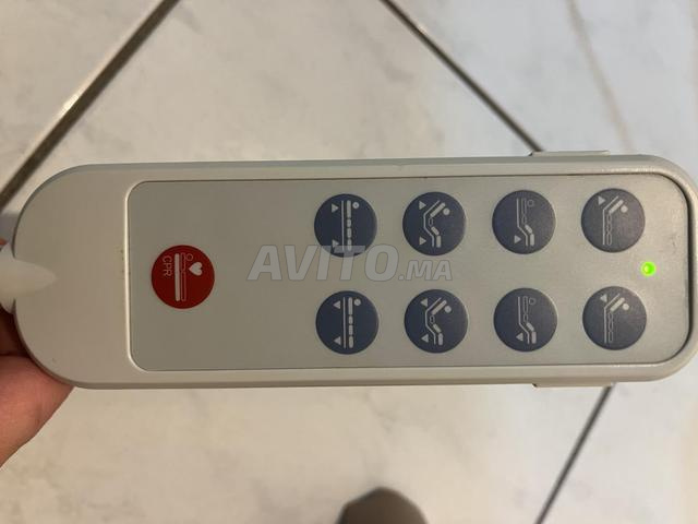 سرير طبي كهربائي