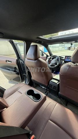 Voiture à vendre, propre, modèle Toyota Corolla Cross - 2
