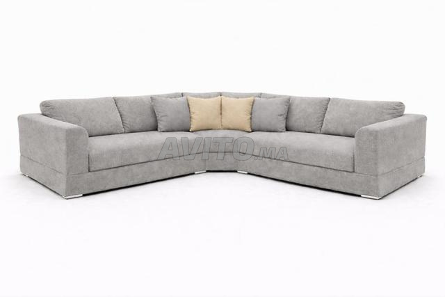 كنبة زاوية كبيرة 3,3 م × 3,3 م Kitea رمادي بحالة جيدة جدا