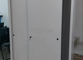 أثاث معدني مقاوم / vestiaire / armoir