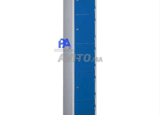 casier/vestiaire/armoire/rayonnage/lit/clapet