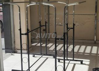 بيع تجهيزات محل ملابس