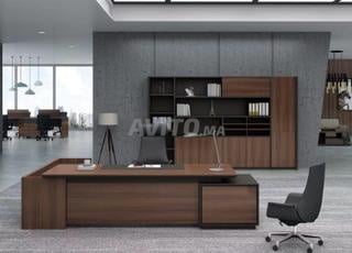 bureau avec retour/chaise/classeur/vestiaire