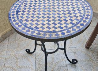 طاولة للشرفة