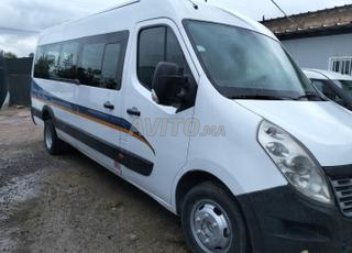 رونو ماستر لنقل الموظفين