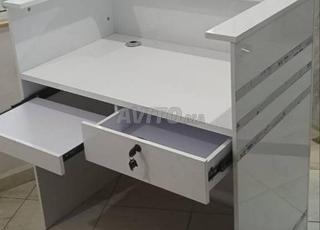 كاونتر احترافي/استقبال/قاعة انتظار