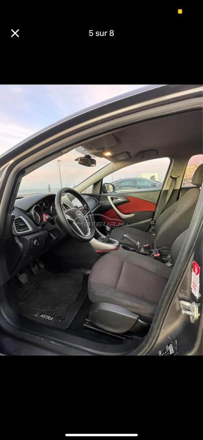 OPEL ASTRA MODEL 2012 ba9a n9ya machaellah