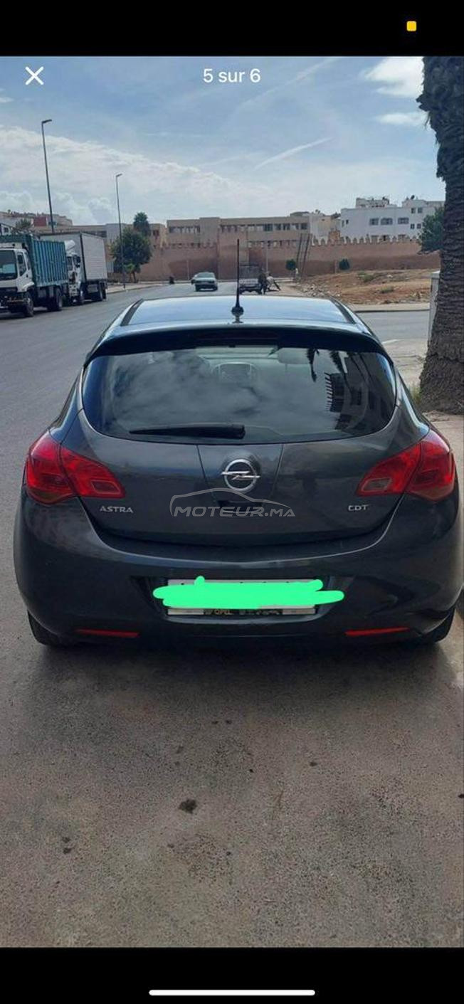 OPEL ASTRA MODEL 2012 ba9a n9ya machaellah