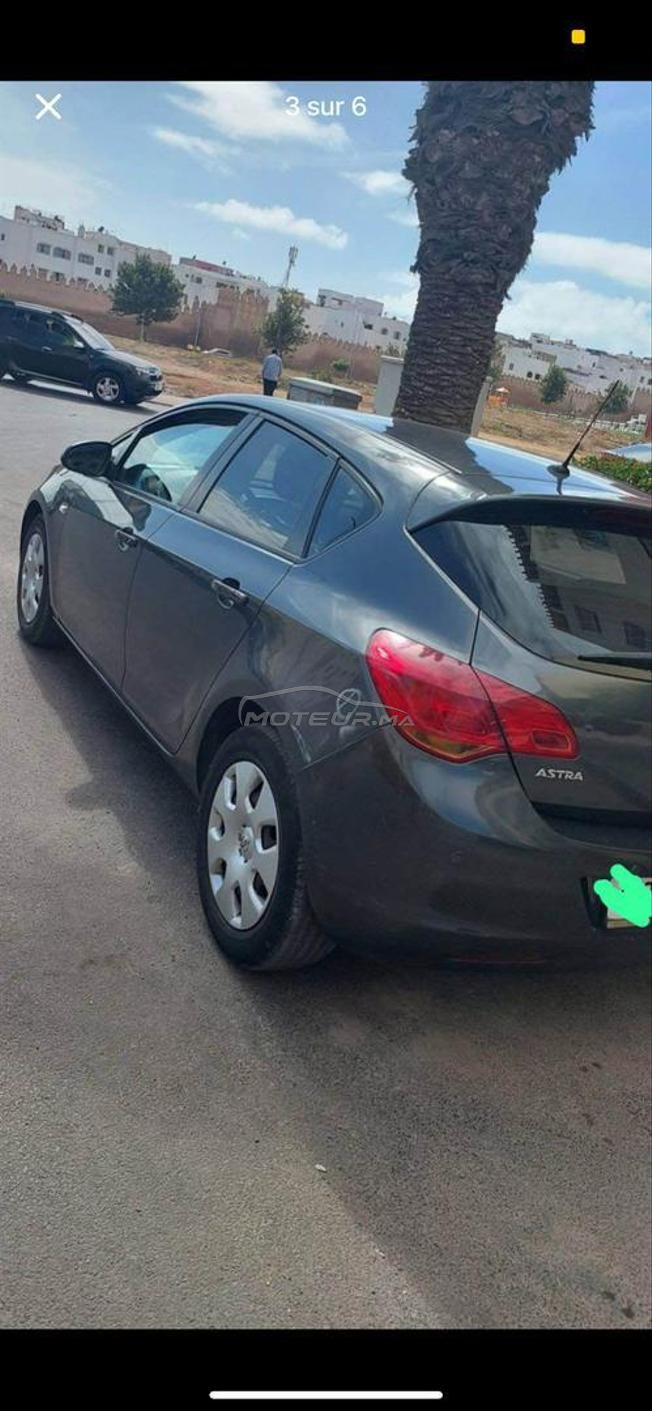 OPEL ASTRA MODEL 2012 ba9a n9ya machaellah