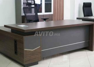 Bureau de direction avec retour\table de réunion