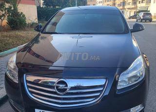 أوبل إنسيجنيا بنزين يدوية 2010 في الرباط