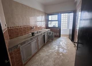 مكتب للبيع ساروت أحباس