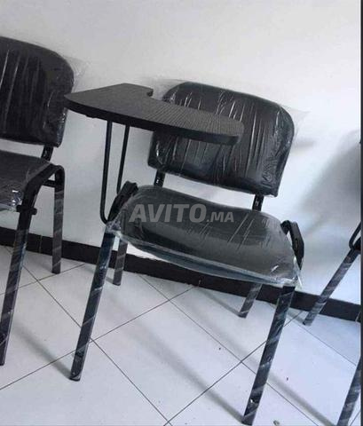 Chaises d'étude pratiques avec tablette latérale