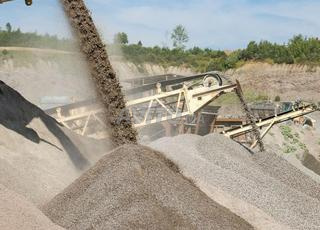 رمل البحر ورمل الكثبان الرملية متوفر