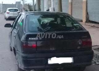 Voitures d'occasion à vendre Renault 19 restes