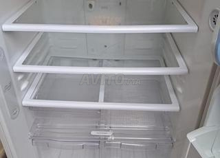 ثلاجة للبيع