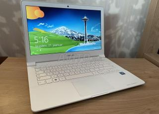 Samsung Slime Disc 256 SSD Écran 13