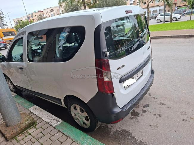 voiture très bon état 