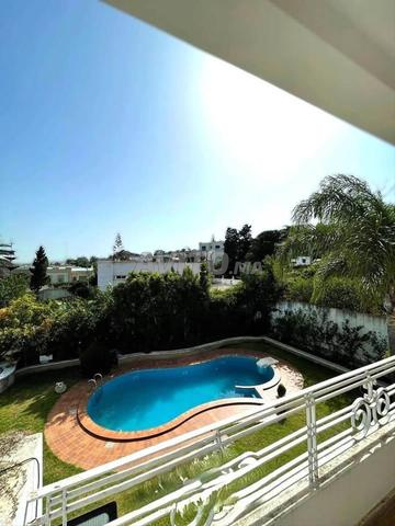 À louer – Villa avec piscine privée à Jbel Kbir