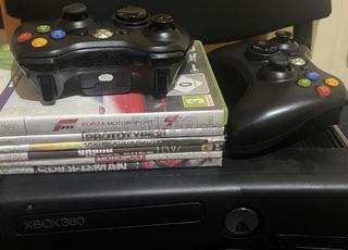 Xbox 360 slim 2 manettes 6 CD