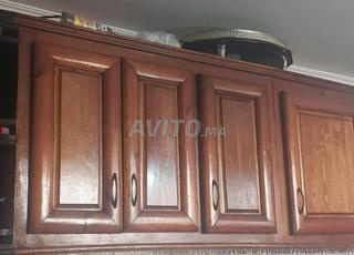 Meubles hauts de cuisine en bois massif