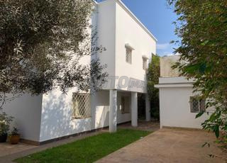 تأجير فيلا فاخرة أنفا العليا