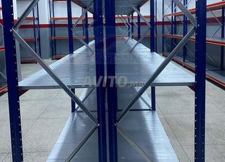 Rayonnage semi-lourd robuste pour vos entrepôts