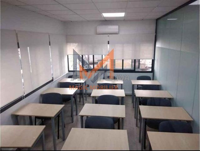 أثاث مدرسي حديث