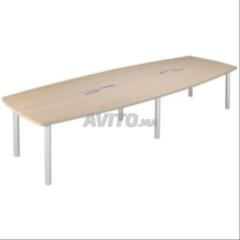 Table de réunion entreprise/siège de direction