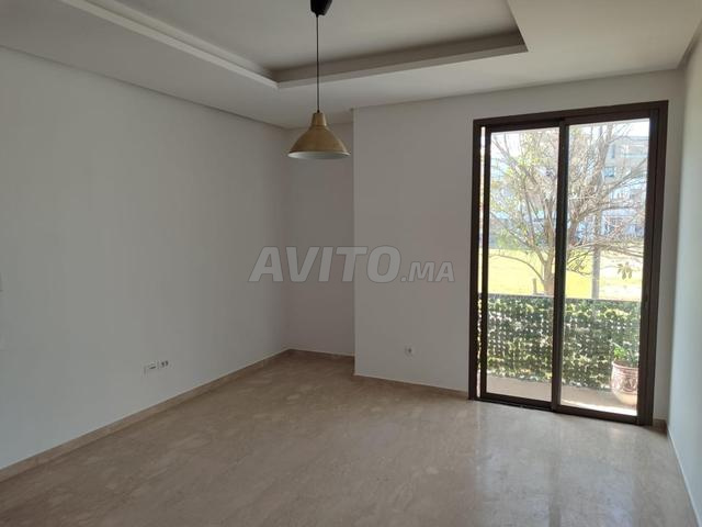 Studio non meublé à Marina Bab Al Bahr