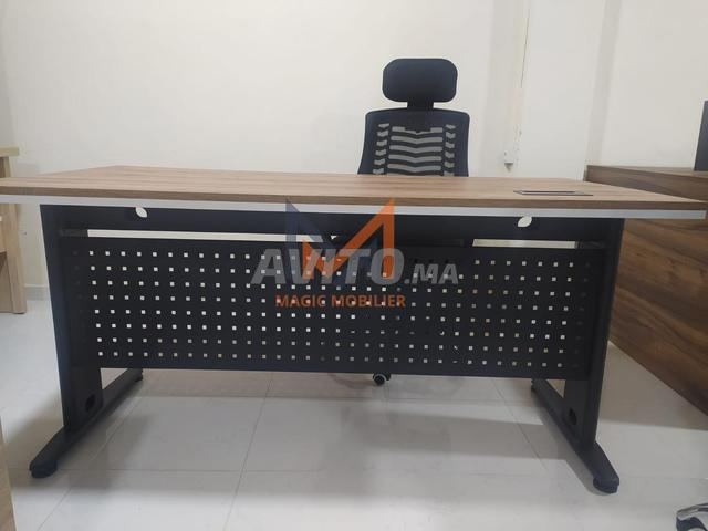 مكاتب، مكاتب استقبال وكراسي - 2