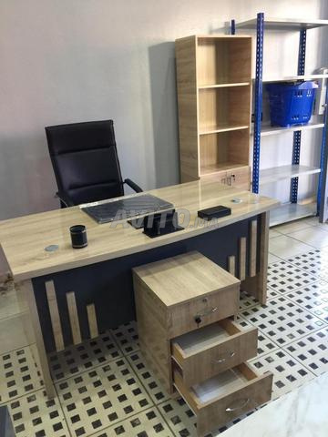 مكتب عملي ومتين للاستعمال اليومي - 2