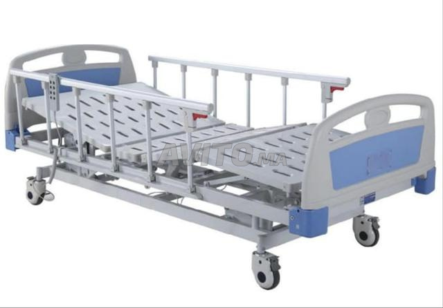 سرير كهربائي ثلاثي الأوضاع