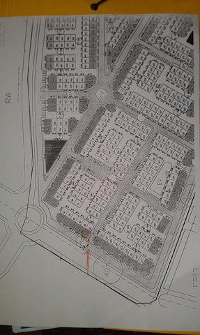 واجهتين تجارية و طابق سفلي مع إمكانية بناء ثلاث ط