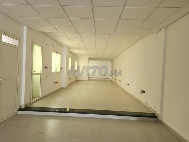 مكتب 220 متر بالقرب من مطعم grilladiere