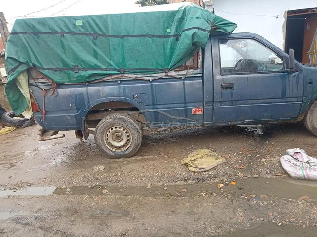 isuzi 2006 سيارة بيكوب في حالة جيدة 