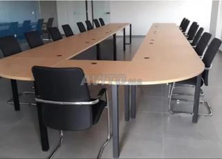 Table de réunion pratique / matériel salle de réunion
