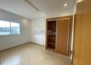 مبنى جديد إمكانية شقق فندقية وتجارة