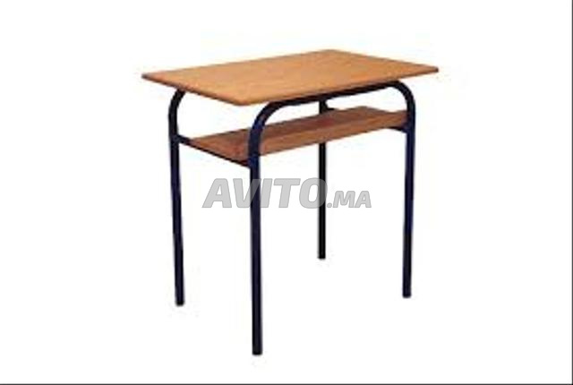 طاولة مدرسية