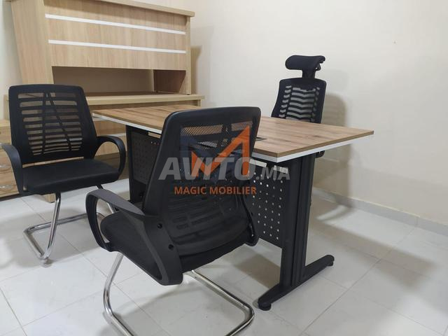 مجموعة كاملة من الكراسي